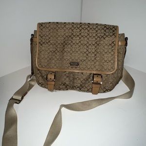 Coach Crossbody Messenger Bag E1069-F70283